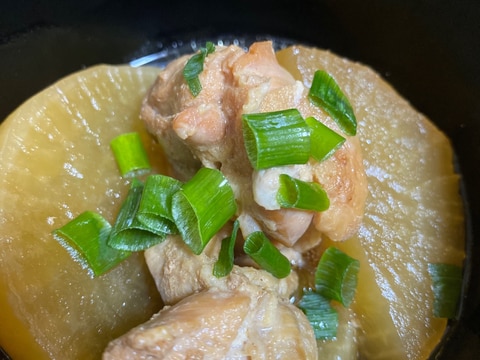 電気圧力鍋で圧力15分。鶏もも肉と大根の煮物